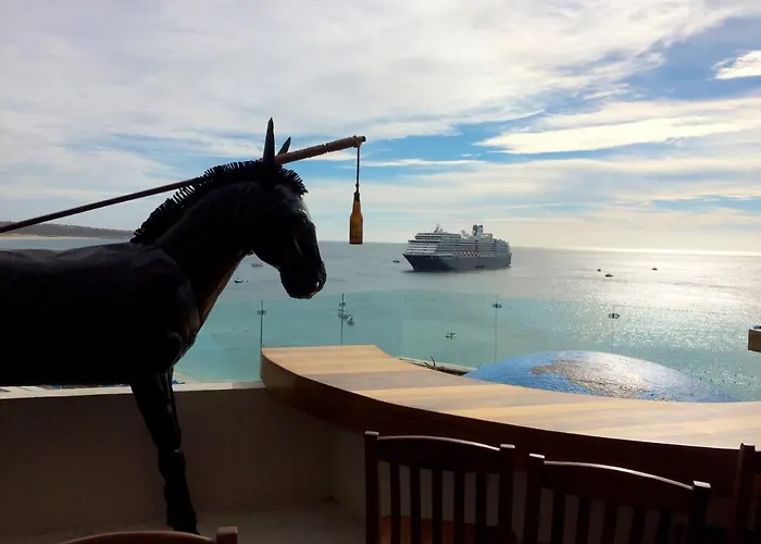 1 King Suite, In The Heart Of Cabo *