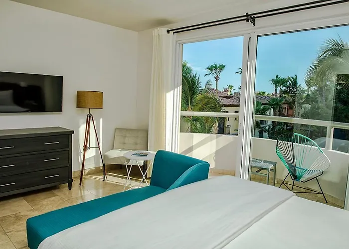 1 King Suite, In The Heart Of Cabo Guest house